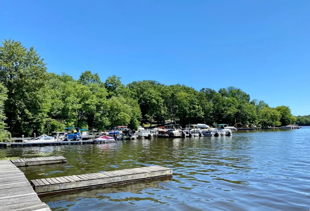 Lakeview Marina