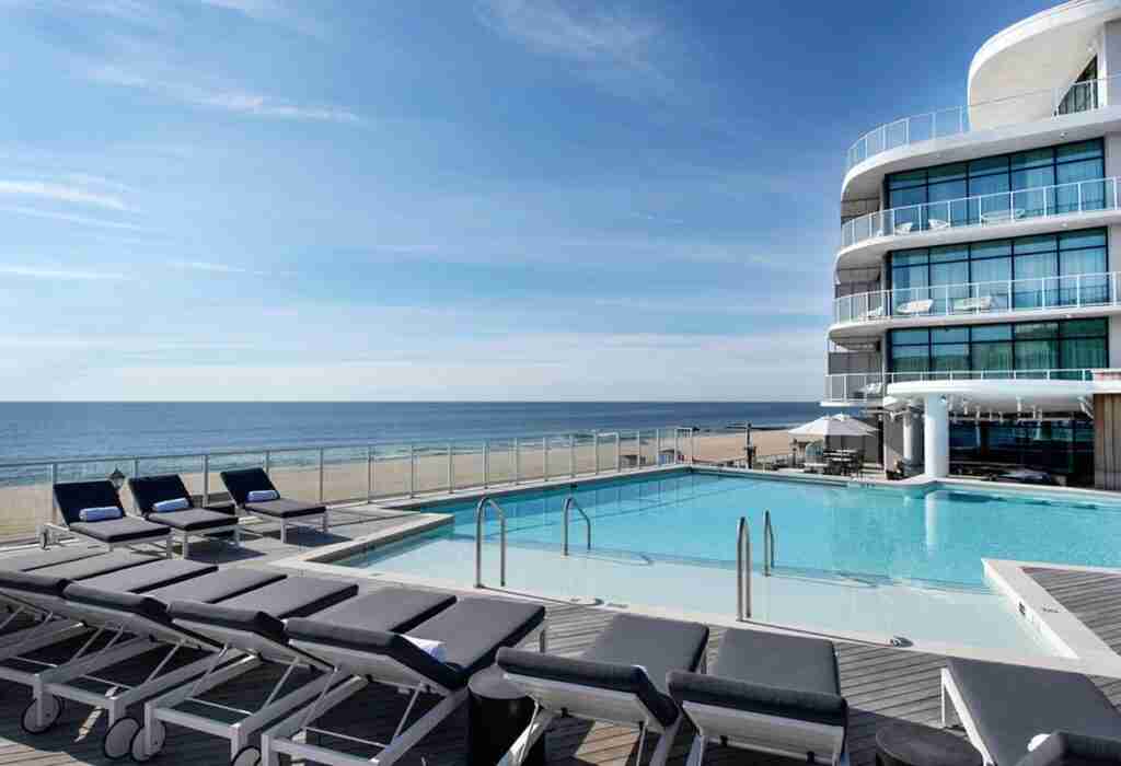 Wave Resort